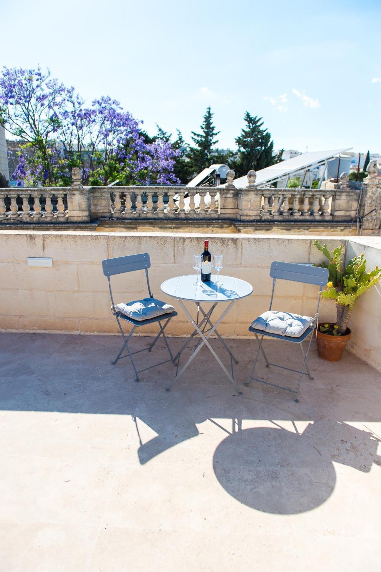 San Anton Suites Attard Екстер'єр фото