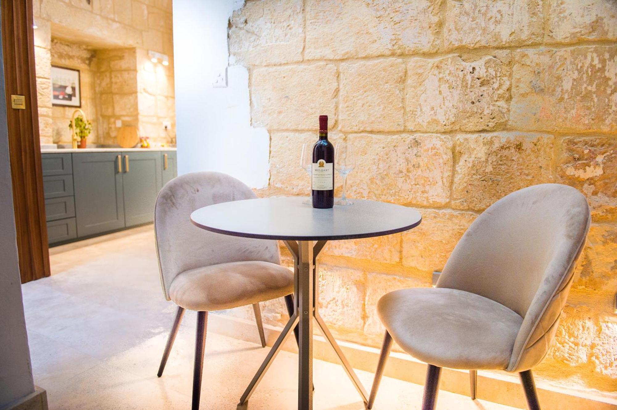 San Anton Suites Attard Екстер'єр фото